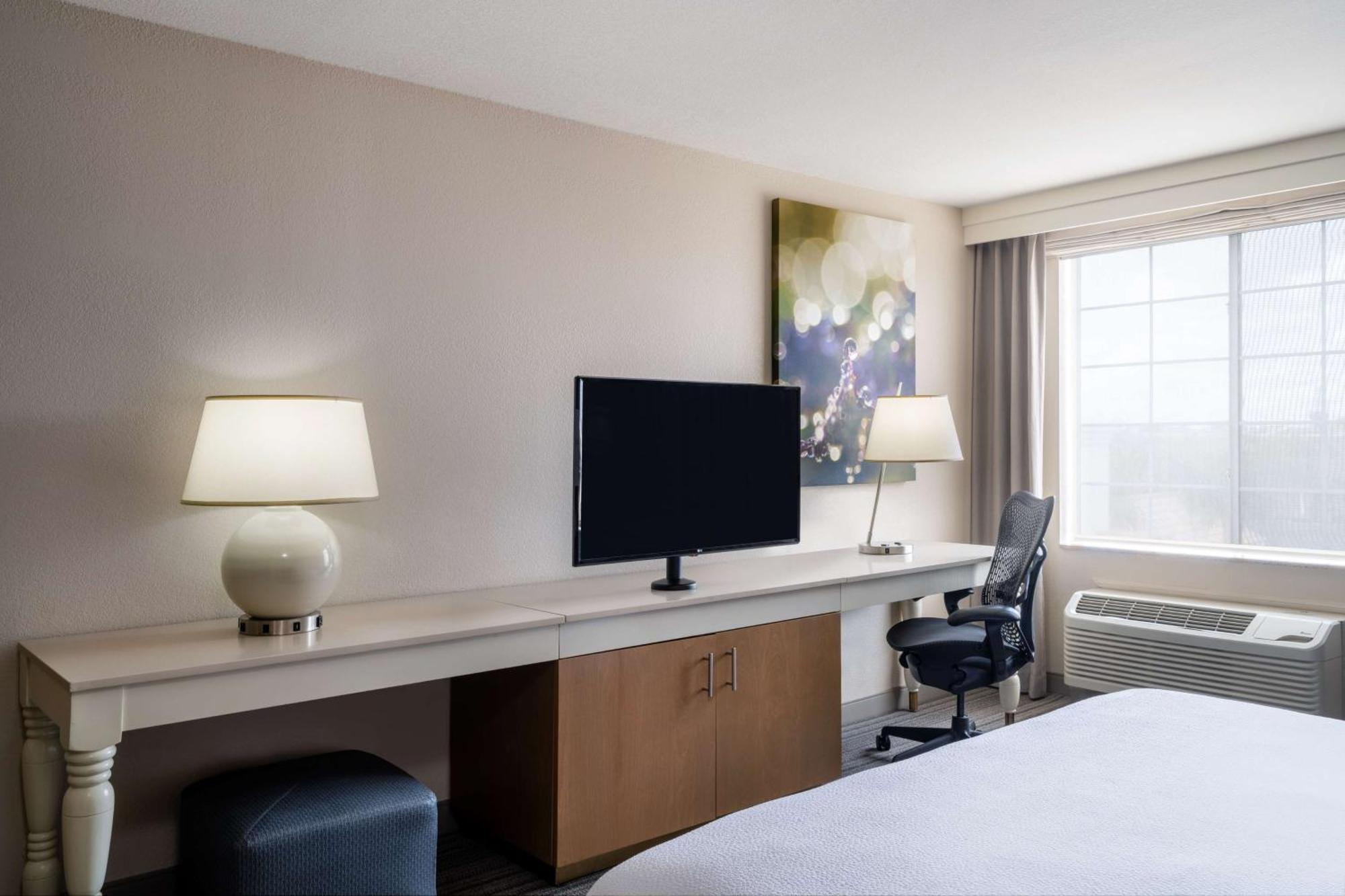 Hilton Garden Bakersfield
