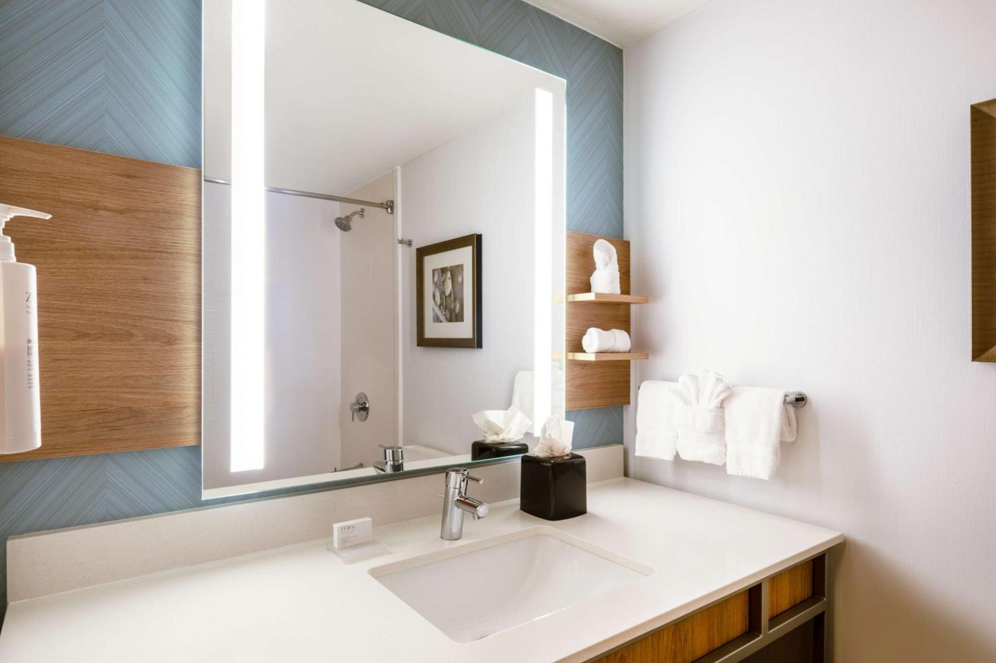 Hilton Garden 3*