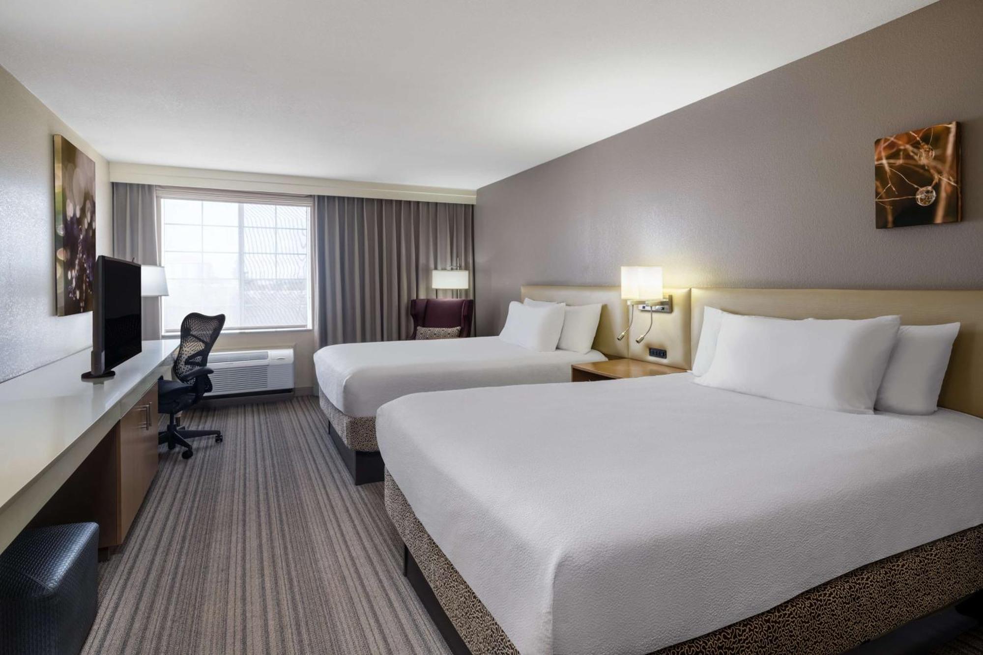 Hilton Garden Hotel 3*